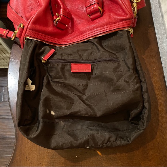 Marc By Marc Jacobs Leather Red Crossbody Shoulder Hand Bag With Gold Hardware - Picture 10 of 15